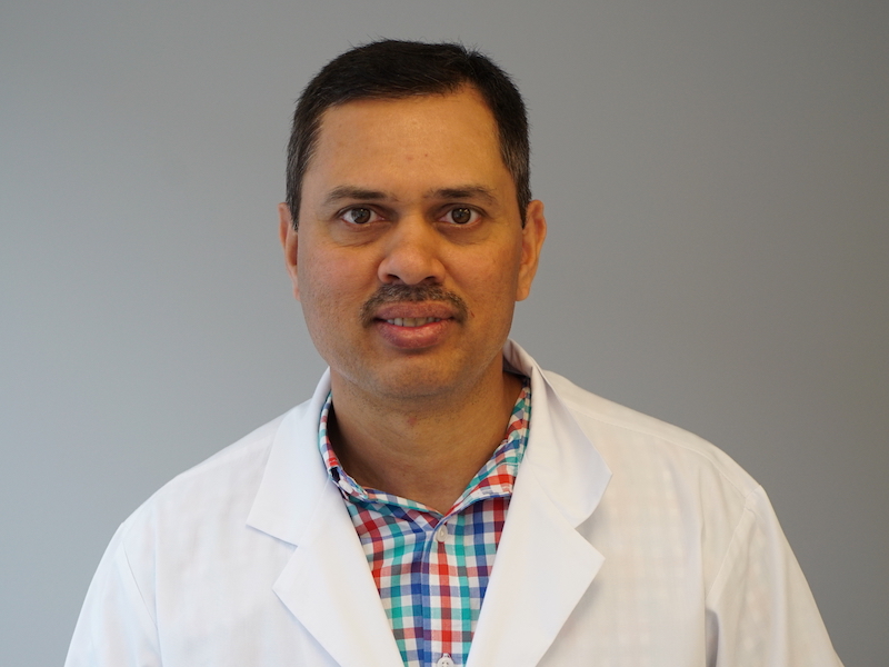 Photo of Fyyaz Siddiqui, Associate Director, Neurovascular Regeneration and Immunomodulation Research Program